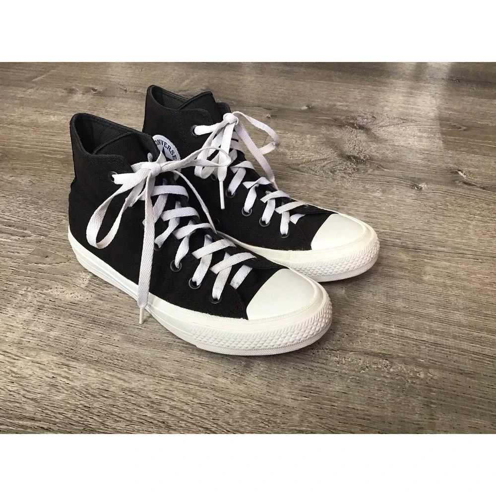 Converse Chuck Taylor All Star 2 Mid Black/White Sneaker 150143C Women's Sz 7.5